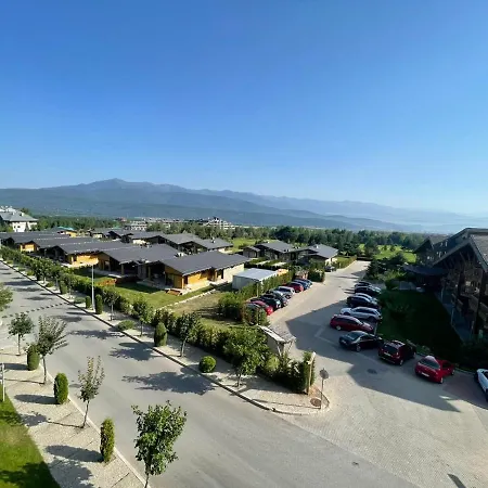 Апартамент Pirin Golf Penthouse Iliyana