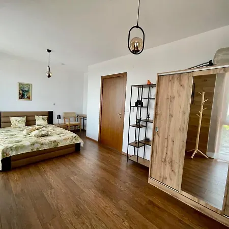 Апартамент Pirin Golf Penthouse Iliyana Банско